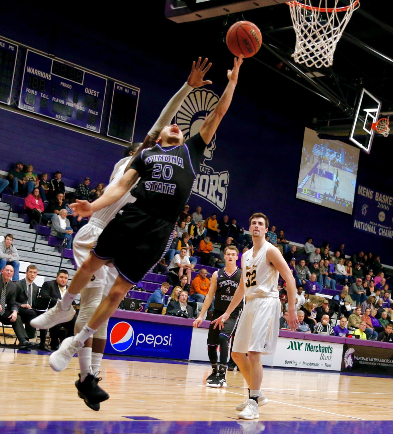 WSU MBB vs Wayne State 4